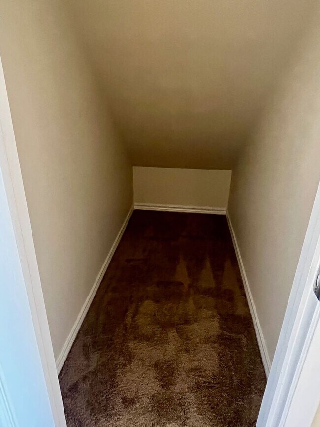 Foto del edificio - Conveniently Located to Randolph AFB, 4/2.5 ~ Large Backyard ~ Storage Shed ~ Move In Ready!