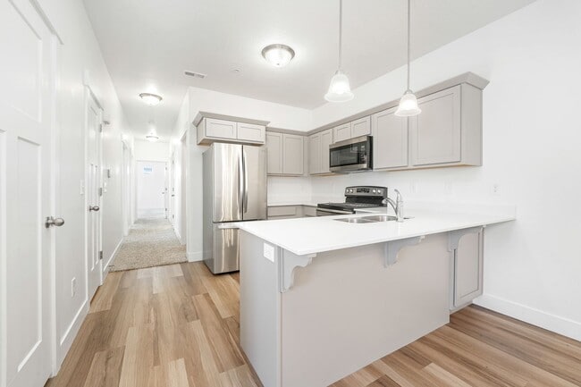 Building Photo - Modern Herriman Condo with Stylish Living & Community Amenities!