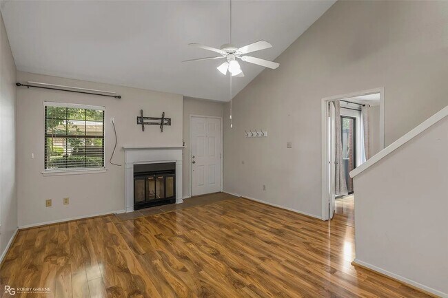 Building Photo - 3636 Greenacres Blvd
