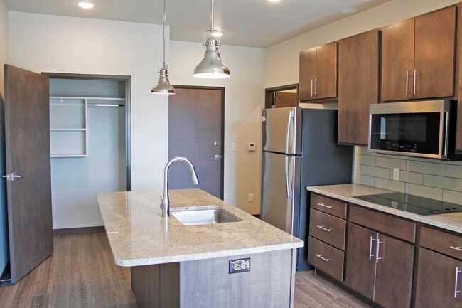 Kitchen 1 bedroom unit - 1116 6th St