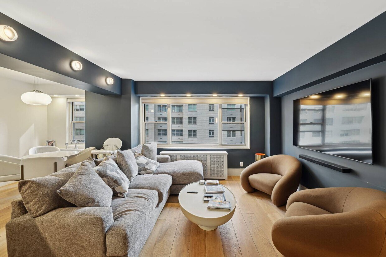 Foto principal - 100 W 57th St