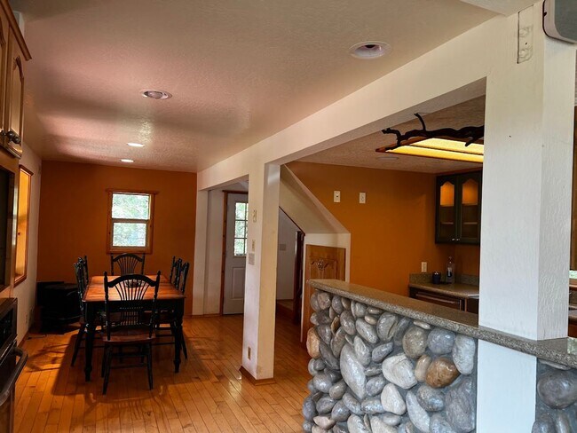 Foto del edificio - 41204 Purdy Ln