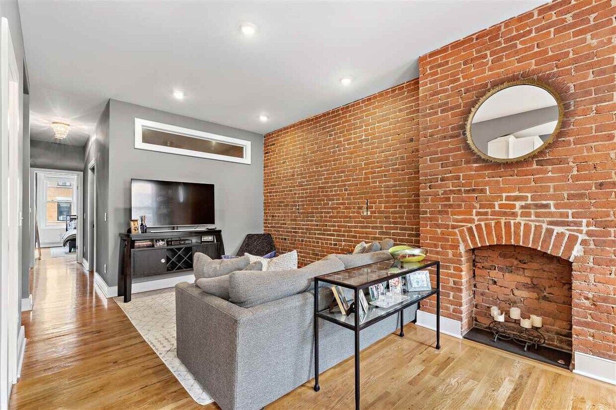 Foto principal - 1010 Willow Ave