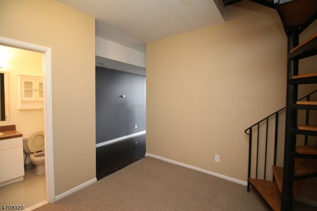 Foto del edificio - 398-408 Bloomfield Ave