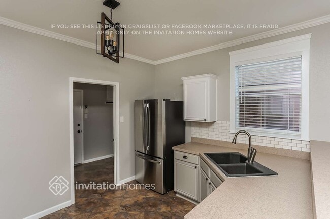 Foto del edificio - 2725 Mountain Lion Dr