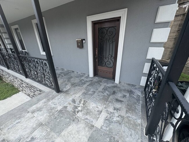 Foto del edificio - 2071 Bogart Ave