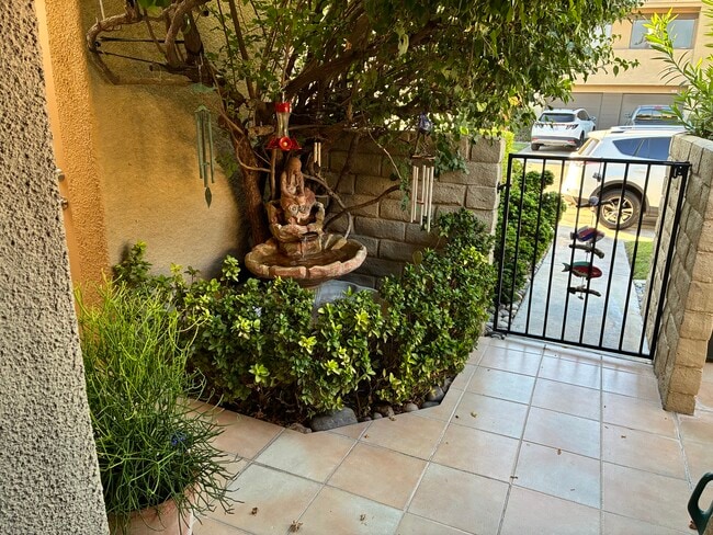 Building Photo - 1254 Tiffany Cir S