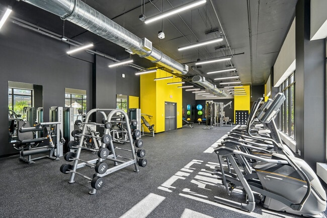 Fitness Center - Metro Parc