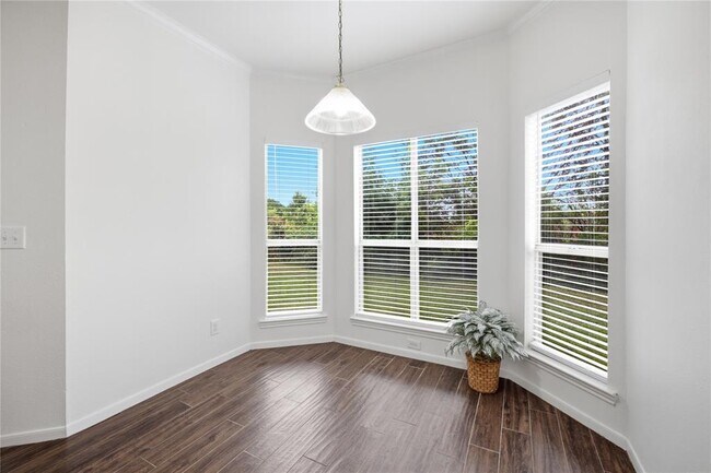 Foto del edificio - 6000 Shepherd Mountain Cove