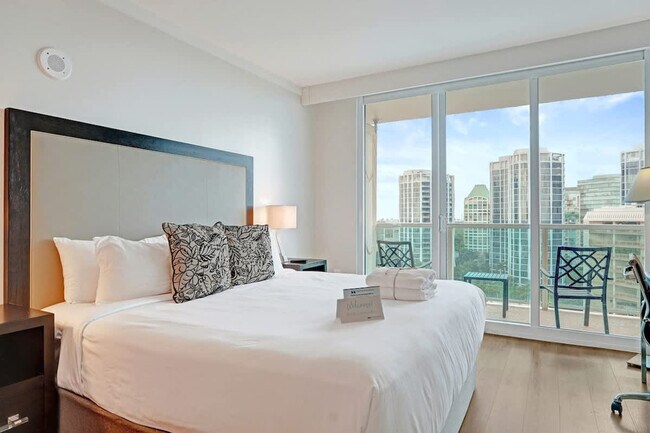 Foto del edificio - 2889 McFarlane Rd