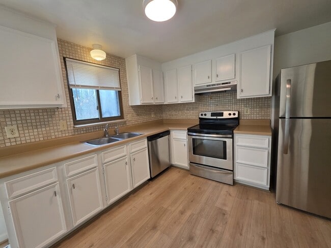 Building Photo - 4902 Cord Ct