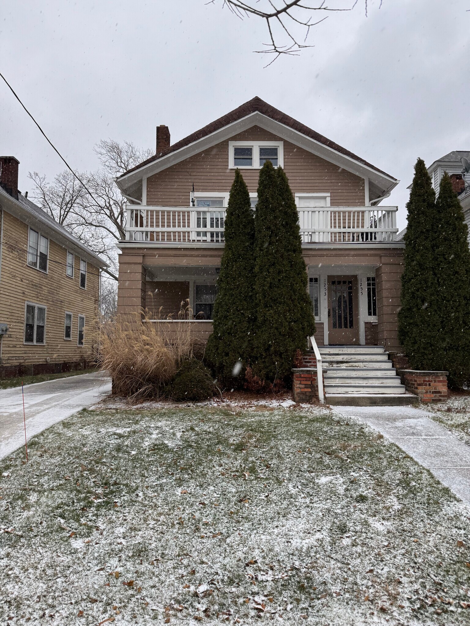 1253 Granger Ave Lakewood, OH 44107 – photo 1