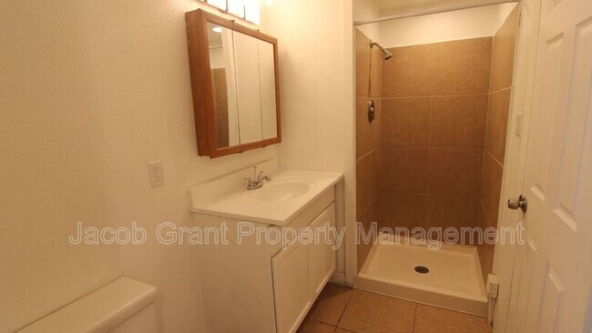 Foto del edificio - 3551 Jason Ave