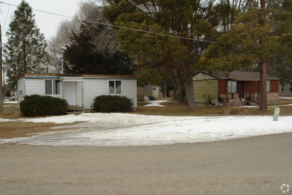 Building Photo - Cutler Family Mobile Home Park