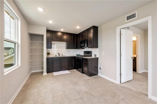 Building Photo - 391 Ferrule Dr