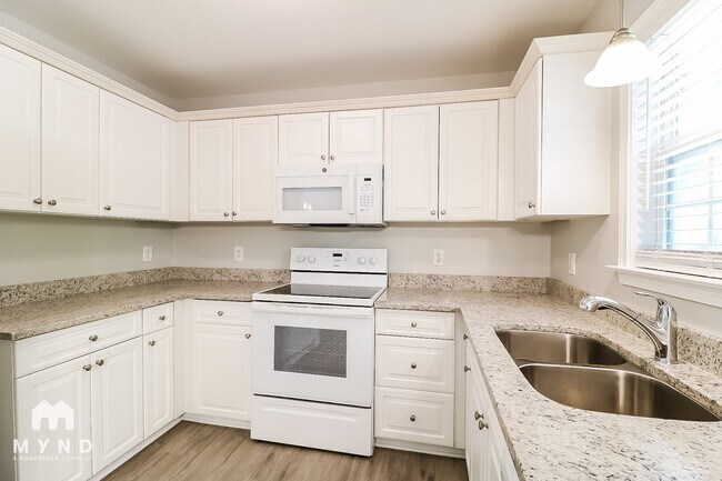 Foto del edificio - 50 Sapphire Ct