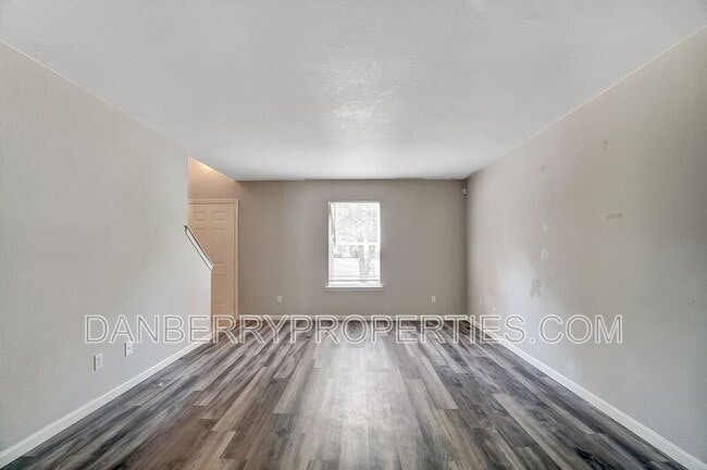 Building Photo - 3612 Willow Run Dr