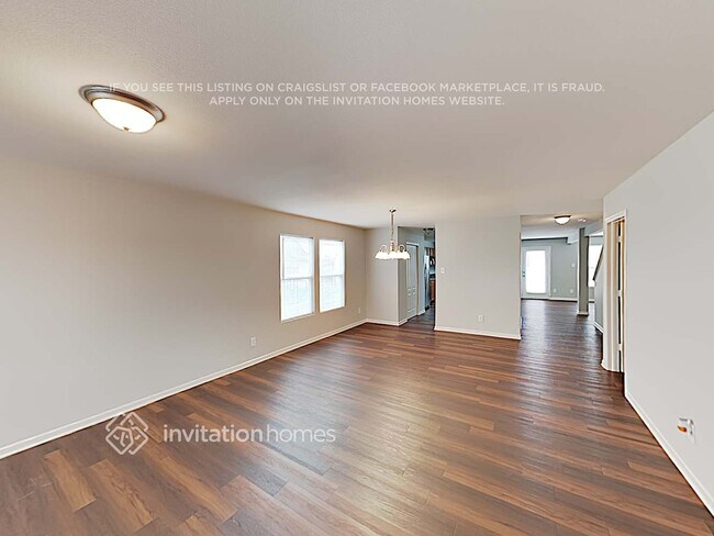 Foto del edificio - 513 Zander Woods Ct
