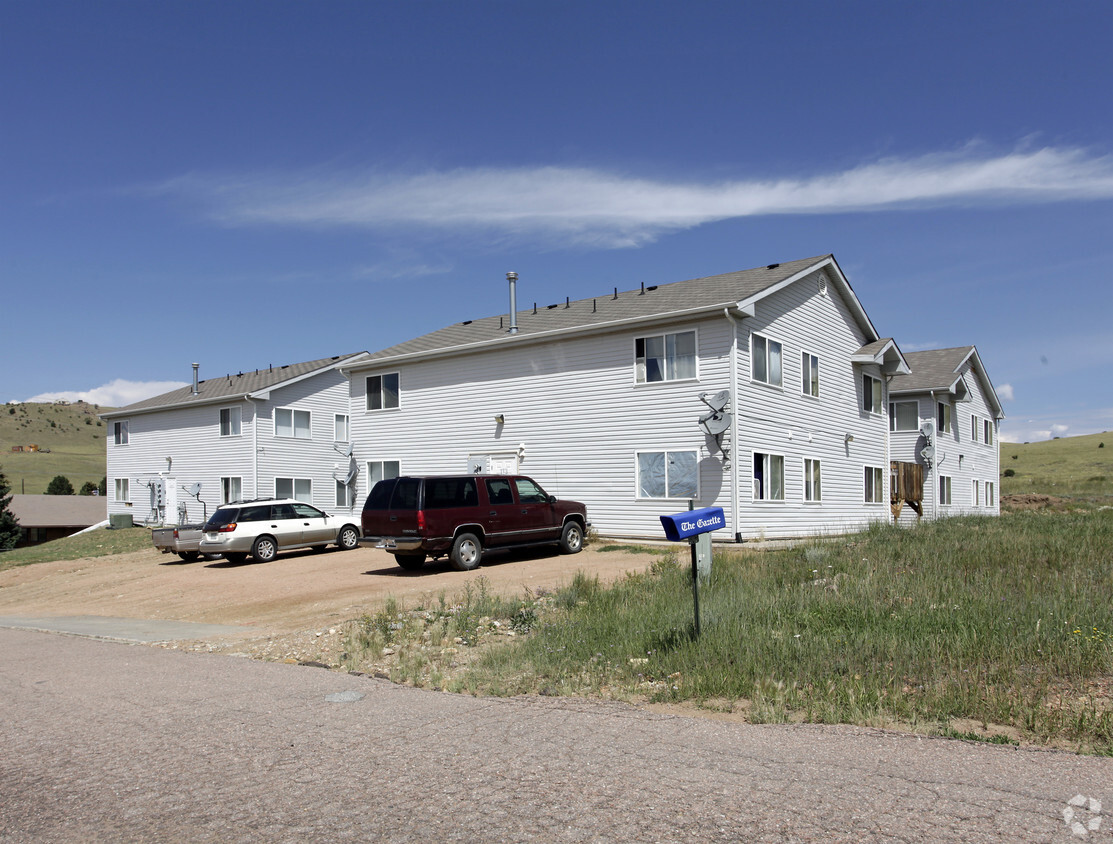 Primary Photo - Cripple Creek Apartments