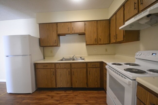 Building Photo - Buffalo Apartments (Bison Terrace)