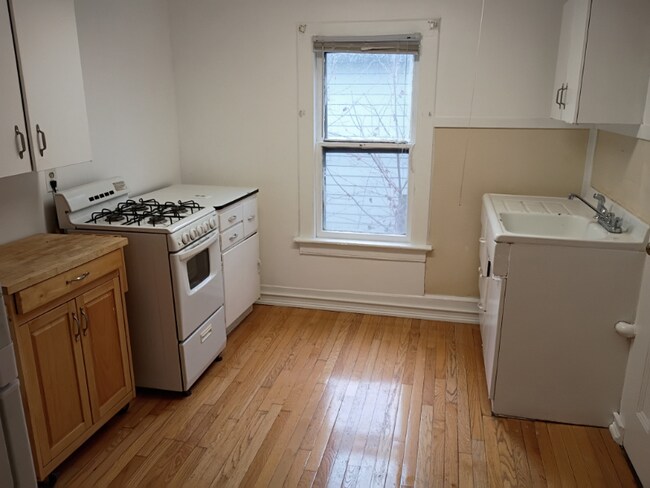 Foto del edificio - 6 Serrell Ave