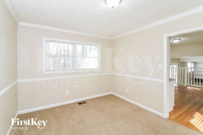Building Photo - 3862 Herren Dr SW