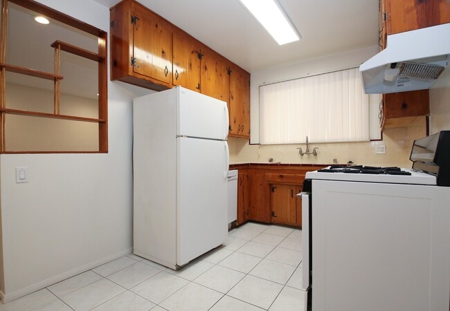 Foto del edificio - 11033 Fruitland Dr
