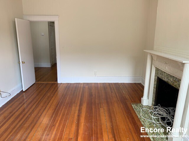 Foto del edificio - 1377 Commonwealth Ave