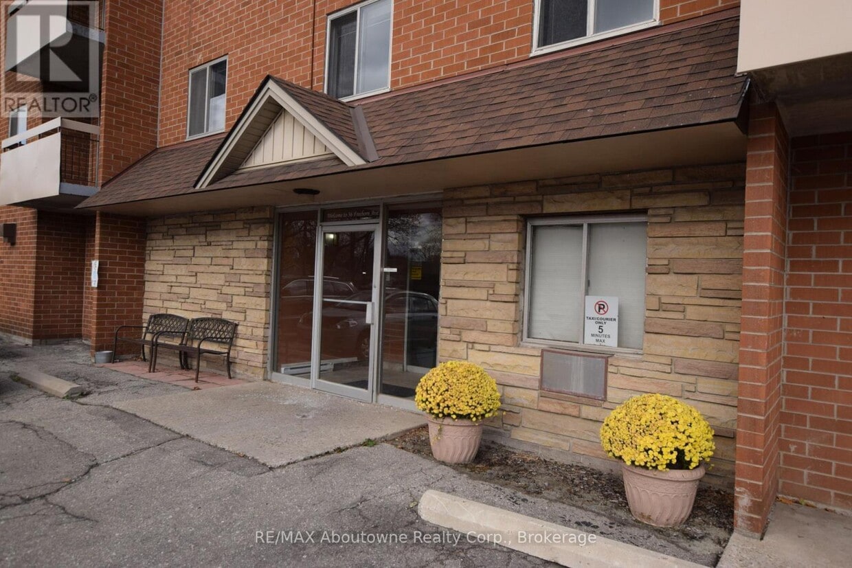 Primary Photo - 36 Freeborn Ave