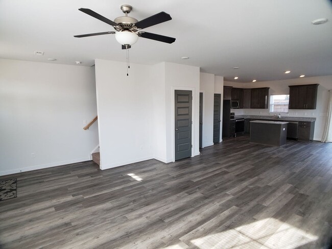 Building Photo - Desirable 3-bedroom, 2 1/2 bathroom townhome