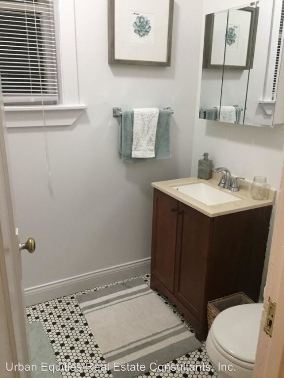 Foto del edificio - 2 bedroom in Chicago IL 60613