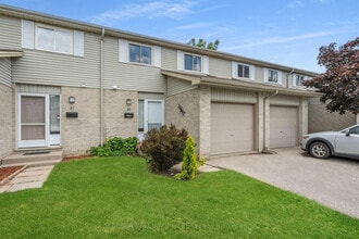 Building Photo - 30 Clarendon Crescent