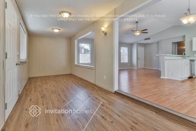 Foto del edificio - 464 N Orlando Cir