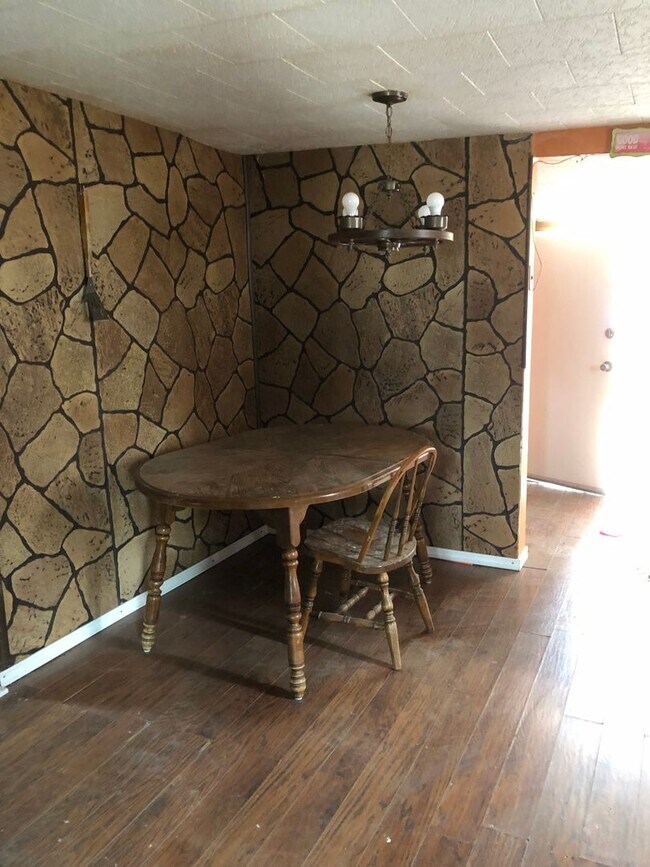 Foto del edificio - LEADWOOD - 2/3 BR / Garage/ off street par...