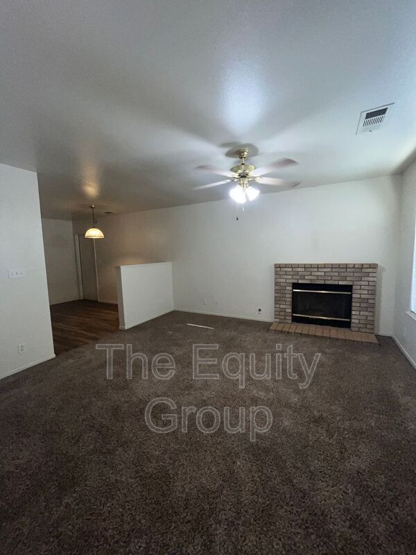 Building Photo - 2614 Bright St