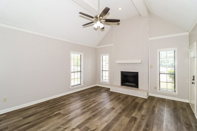 Building Photo - 6891 Autumnhill Ln