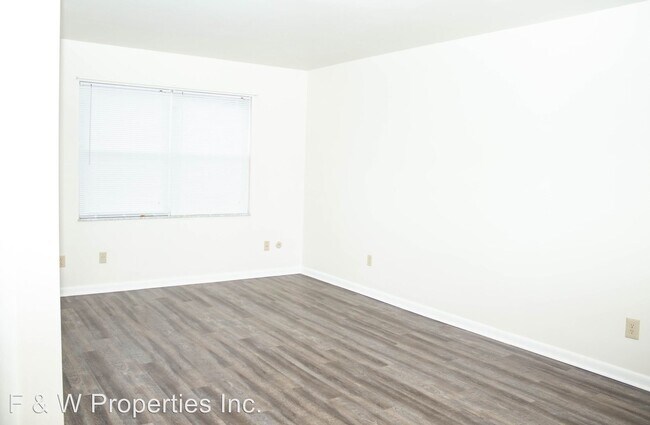 Foto del edificio - 1392 Bryden Rd