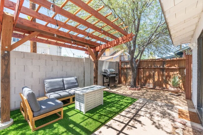 Foto del edificio - 1407 E McKinley St