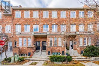Building Photo - 67 Enroutes St