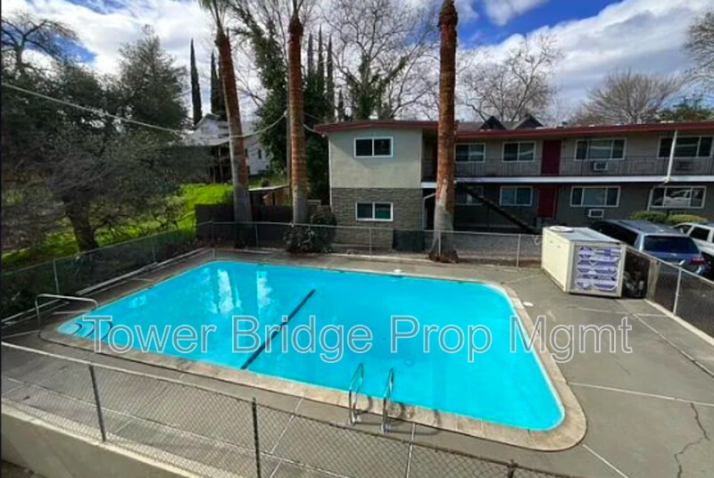 Primary Photo - 10616 Fair Oaks Blvd