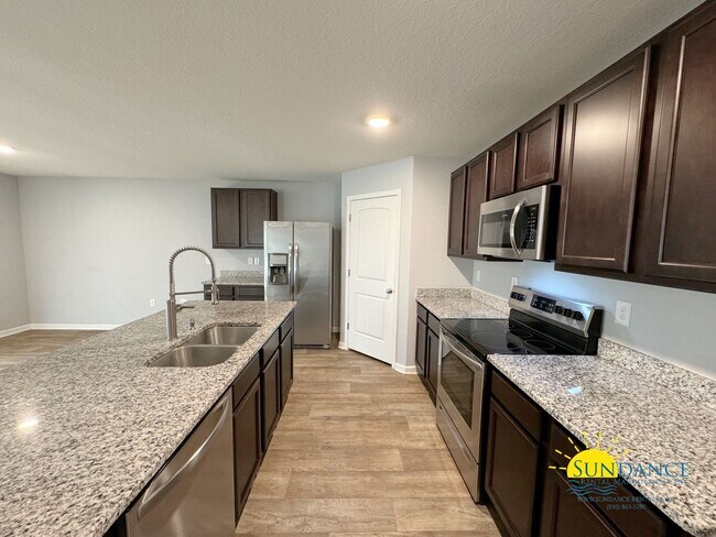Building Photo - 813 Moorhen Wy