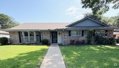 Building Photo - 5604 Lake Highlands Dr