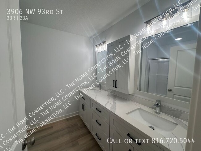 Building Photo - 3906 NW 93rd St