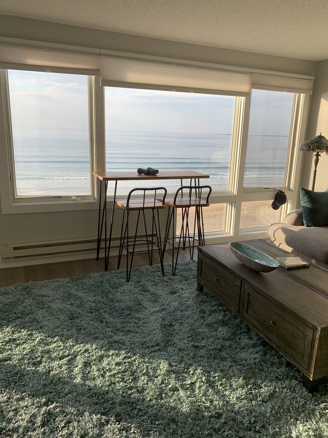 Living room Ocean View - 31 E Grand Ave