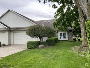 Building Photo - 4420 Manistee Dr