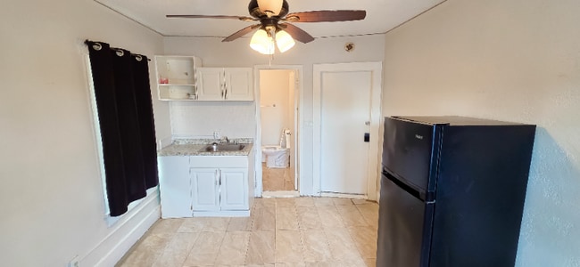 Building Photo - 306 Taylor Ave