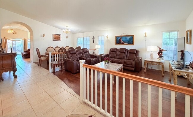 Building Photo - 20350 Calhaven Dr