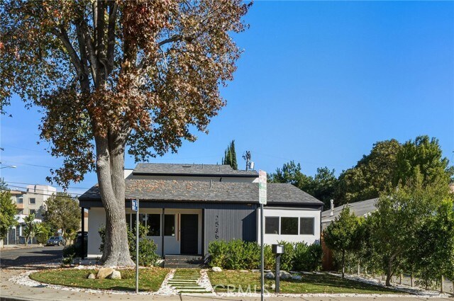 Foto del edificio - 2536 Cotner Ave