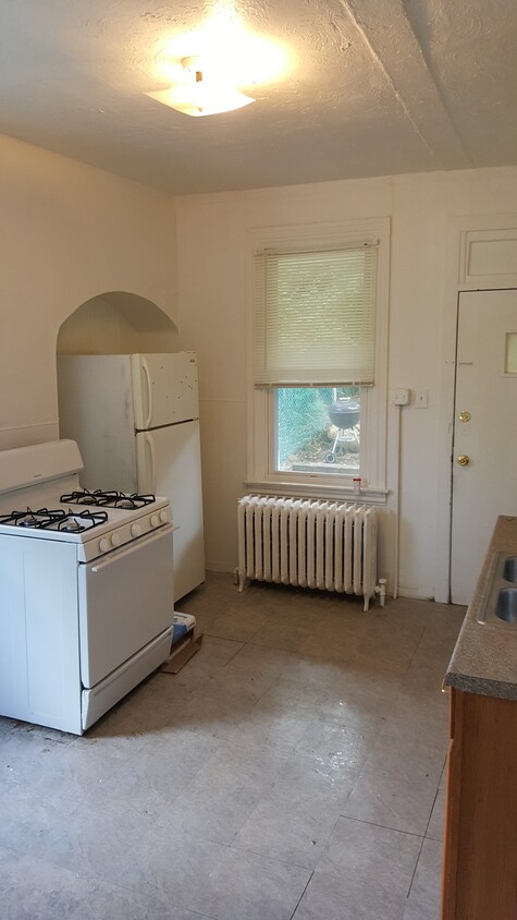 Primary Photo - 958 Herron Ave