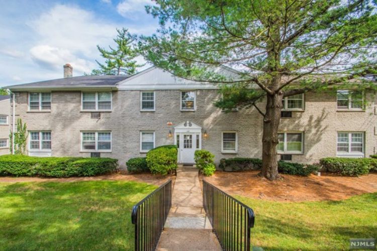 Foto principal - 135-167 S Maple Ave